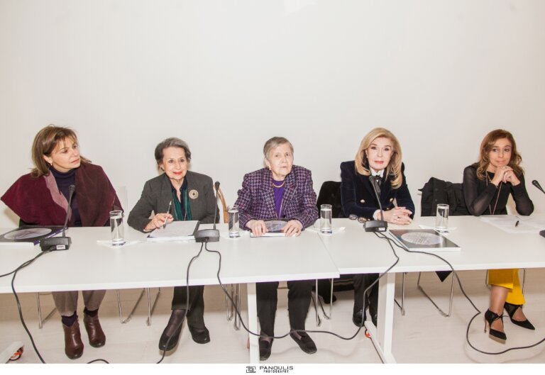 Παρουσίαση λευκώματος ΔΕΛΦΙΚΕΣ ΑΝΤΑΥΓΕΙΕΣ/DELPHICREFLECTIONS